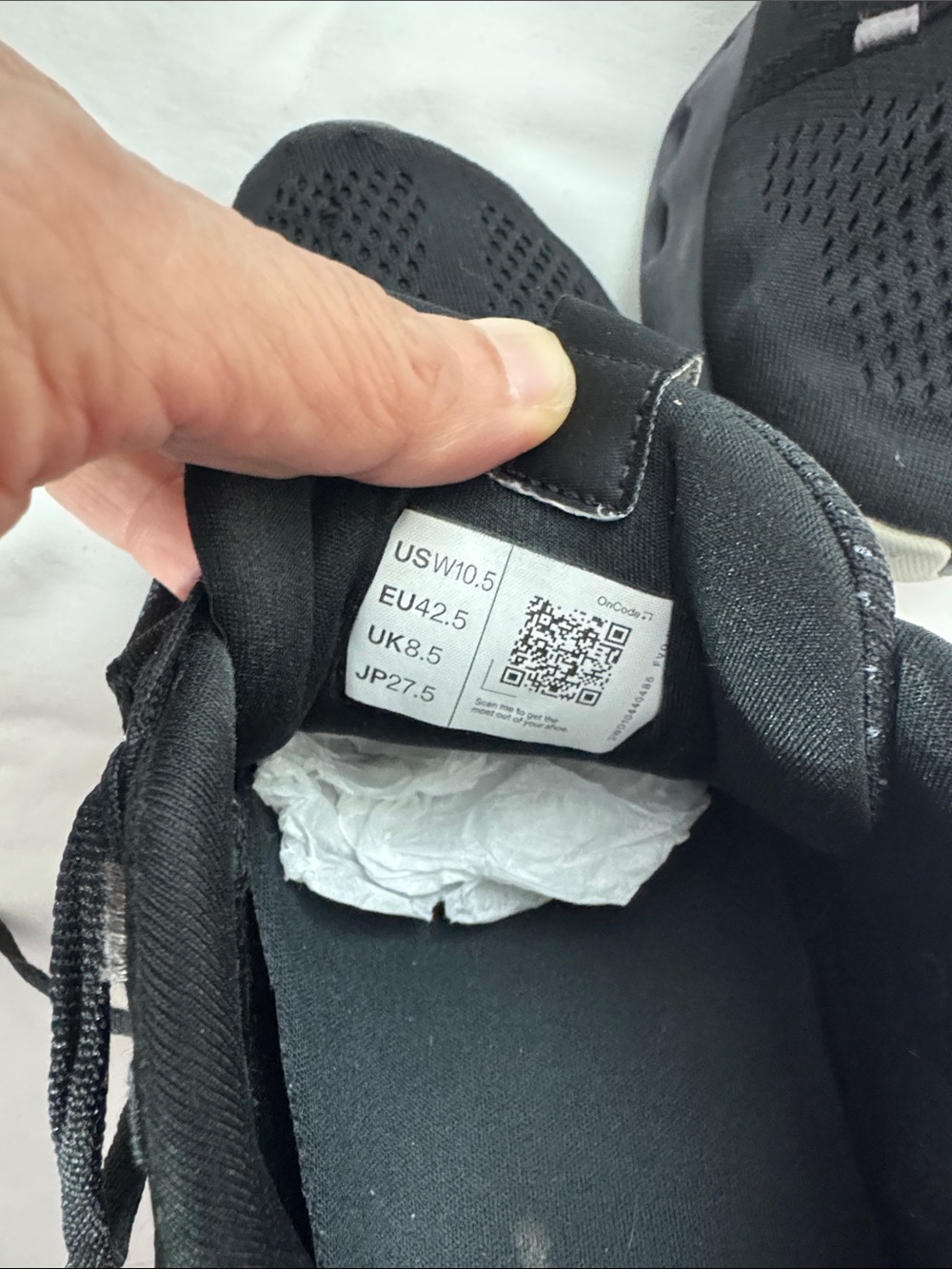 On Running Women's Black Sneakers - Picture 9 of 9